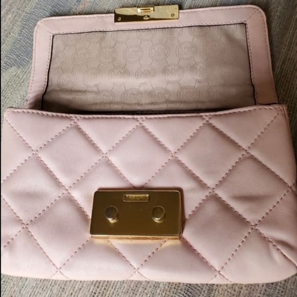 Michael Kors Sloan Pink Quilted Leather Clutch Gold Chain Messenger Crossbody - Picture 6 of 16